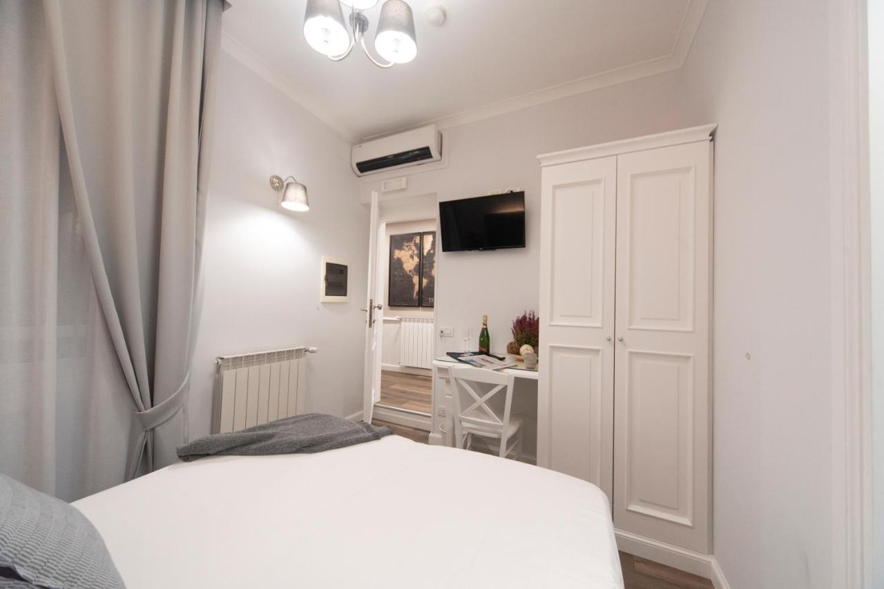 Sacconi Palace Suite Roma Exterior photo